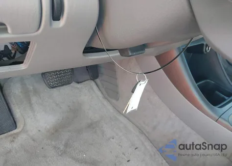 2004 Toyota Camry Le из США, поврежденный, VIN 4T1BE32K24U340187